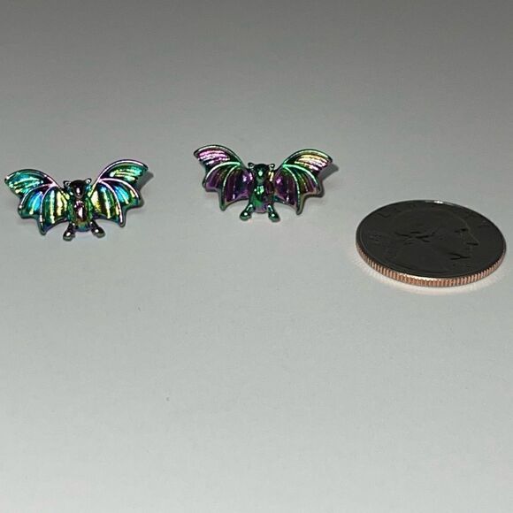 CHAMELEON CHROME BAT STUD EARRINGS - Picture 10 of 11